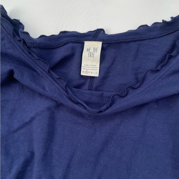 FREE PEOPLE We the Free Women’s Bird Gang Basic T-Shirt, Blue Size XS Oversized - Picture 4 of 9